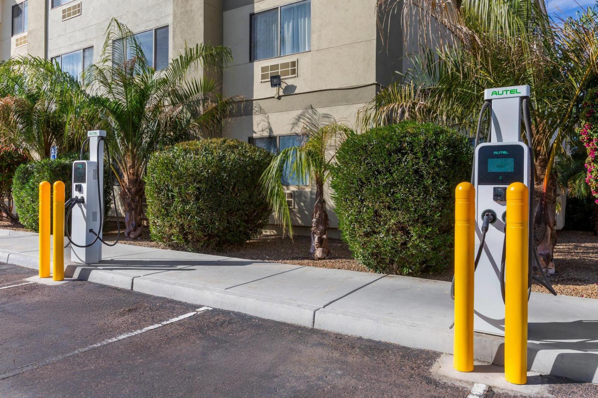Hotel Comfort Inn Phoenix Central City 2*