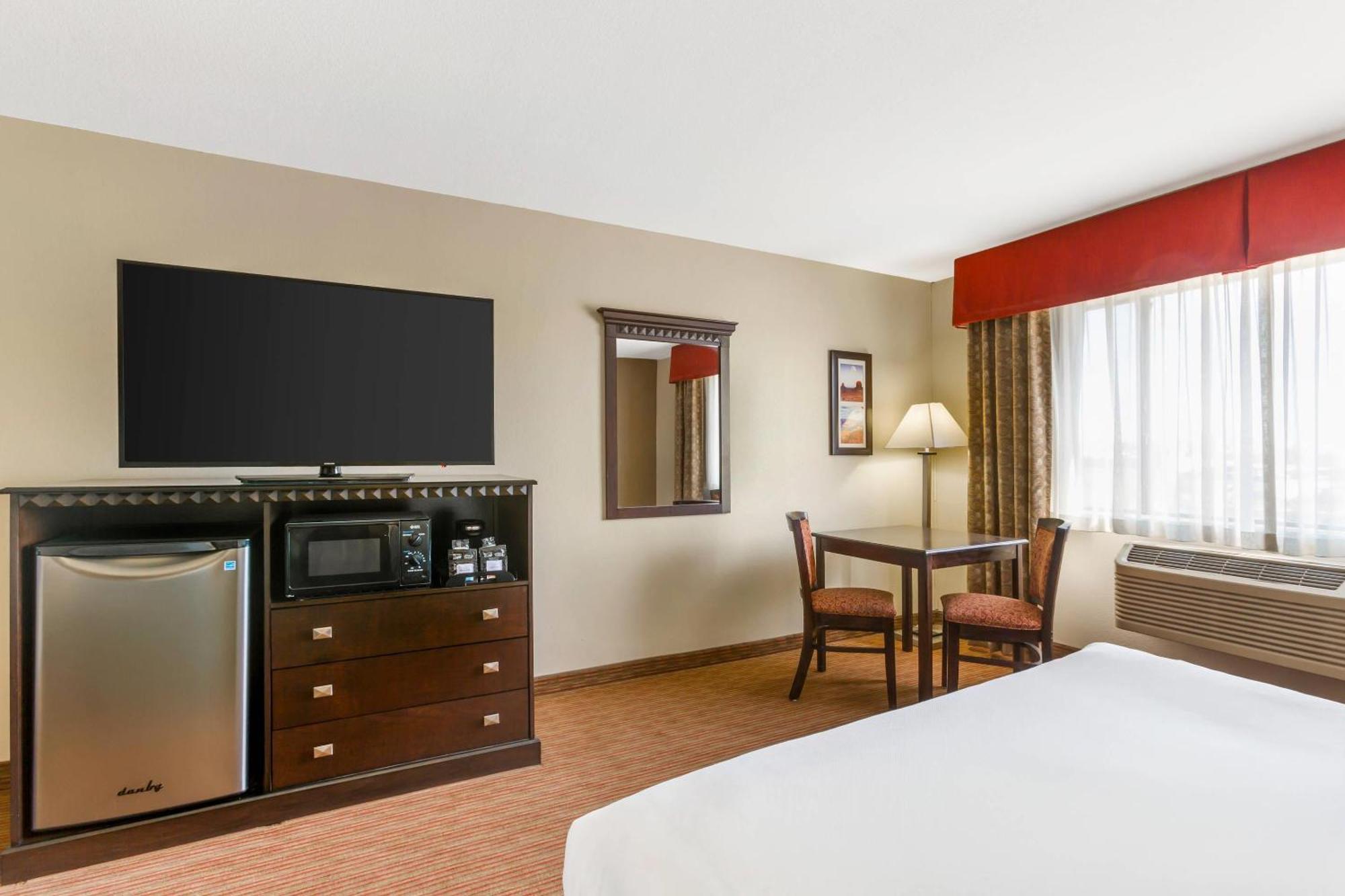 Comfort Inn Phoenix Central City Hotel 2*